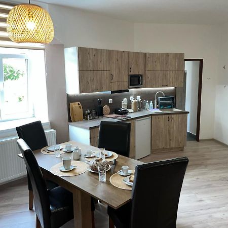 Apartmany Nezarka A Privatni Wellness Jindřichův Hradec Eksteriør bilde
