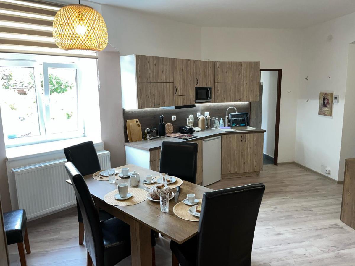 Apartmany Nezarka A Privatni Wellness Jindřichův Hradec Eksteriør bilde