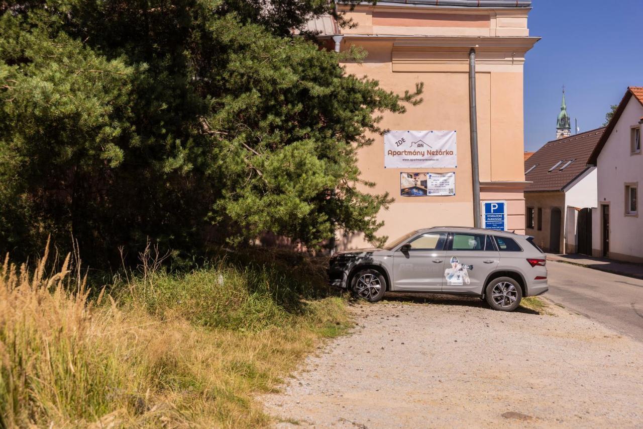 Apartmany Nezarka A Privatni Wellness Jindřichův Hradec Eksteriør bilde
