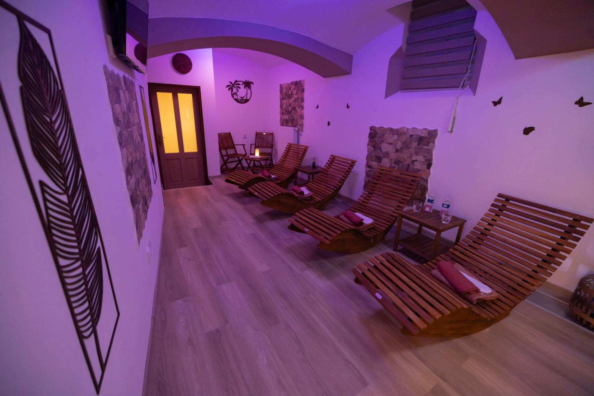 Apartmany Nezarka A Privatni Wellness Jindřichův Hradec Eksteriør bilde